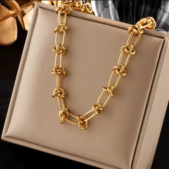 Graduated Link 18K Gold Stainless Steel Knot Necklace&Bracelet Set - Picture 2 of 8